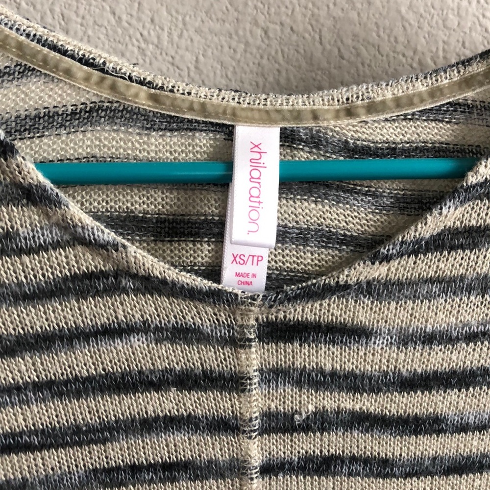sweater - Picture 3 of 3